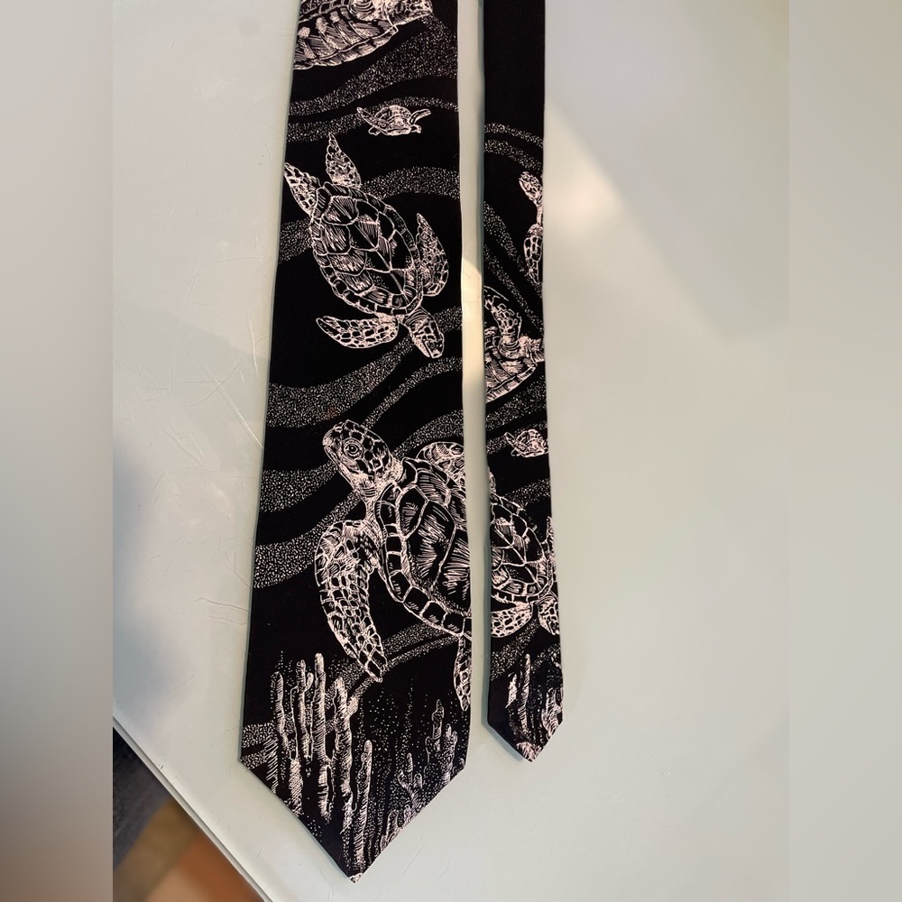Silk Tie Sea Turtle Black and Cream off white